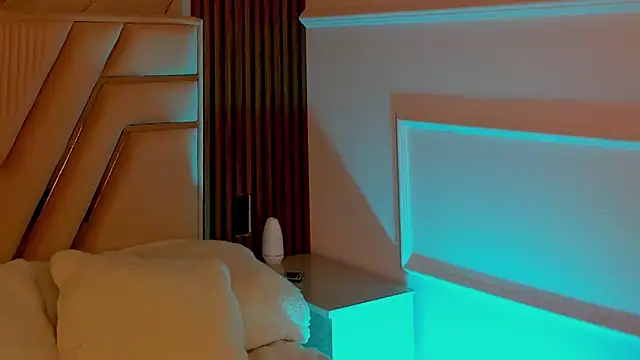 LolaAngellx online show from March 11, 11:26 pm