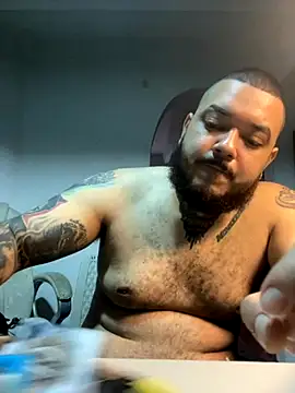 El Titan1998 online show from October 30, 11:55 am