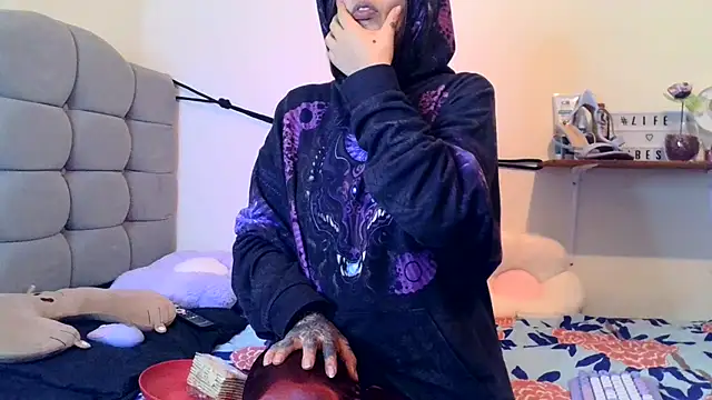 Snapshot of BlueStoneX chatting on January 13, 7:46 am BlueStoneX online show from January 13, 7:46 am