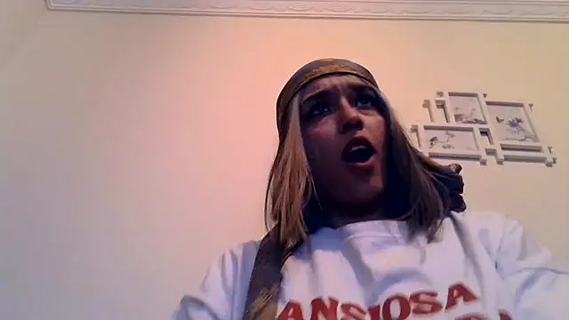 Snapshot of BlueStoneX chatting on February 6, 7:56 am BlueStoneX online show from February 6, 7:56 am