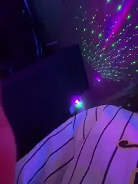 Snapshot of BlueStoneX chatting on February 27, 2:33 am BlueStoneX online show from February 27, 2:33 am