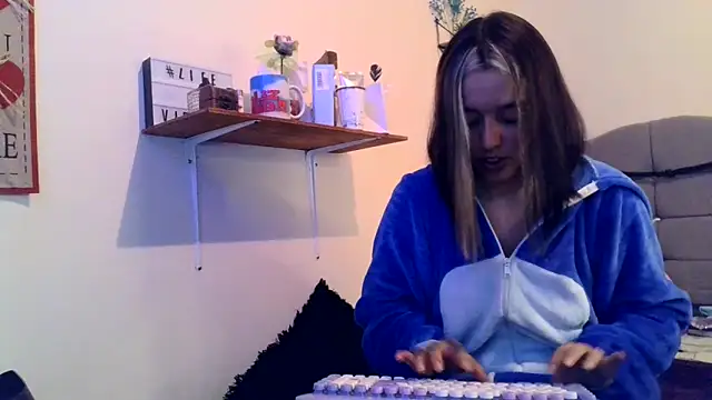 Snapshot of BlueStoneX chatting on March 2, 6:47 am BlueStoneX online show from March 2, 6:47 am