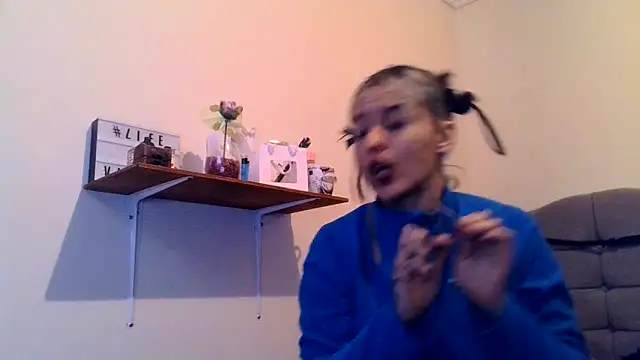 Snapshot of BlueStoneX chatting on March 5, 7:48 am BlueStoneX online show from March 5, 7:48 am