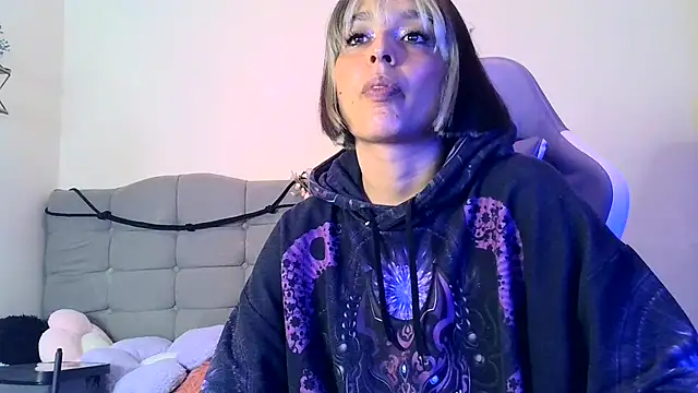 Snapshot of BlueStoneX chatting on March 28, 7:52 am BlueStoneX online show from March 28, 7:52 am