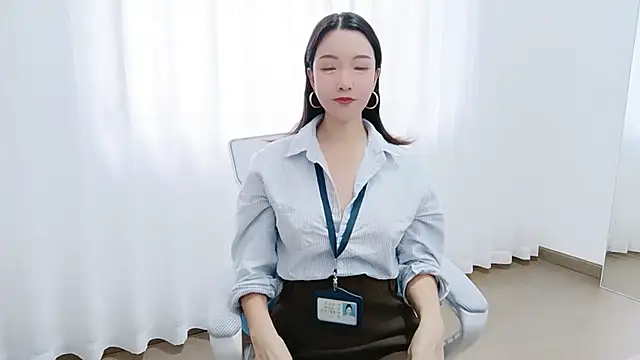 Lucky-kaka999 online show from October 13, 1:49 am