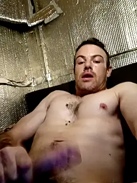 Snapshot of Eddyfrancis87 chatting on December 1, 4:06 am Eddyfrancis87 online show from December 1, 4:06 am