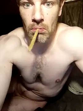 Snapshot of Eddyfrancis87 chatting on December 4, 1:04 am Eddyfrancis87 online show from December 4, 1:04 am