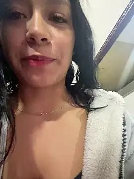 Snapshot of Charlotemonroe chatting on January 3, 10:29 pm Charlotemonroe online show from January 3, 10:29 pm