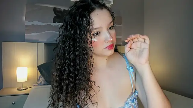 Snapshot of LucyLovelyy chatting on July 22, 2:36 am LucyLovelyy online show from July 22, 2:36 am
