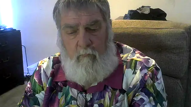 viejo oso online show from May 9, 6:18 am