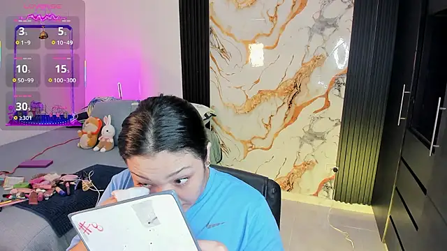 Snapshot of stefany_duque1_ chatting on March 7, 9:01 pm stefany duque1 online show from March 7, 9:01 pm