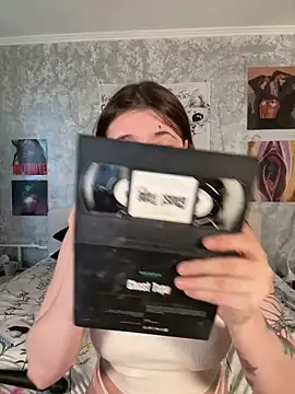 Snapshot of Sabrina_shells chatting on October 24, 10:22 am Sabrina shells online show from October 24, 10:22 am