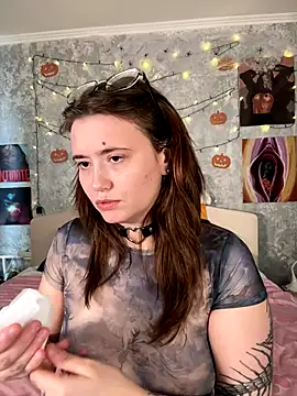 Snapshot of Sabrina_shells chatting on October 30, 10:38 am Sabrina shells online show from October 30, 10:38 am