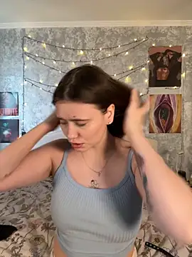 Snapshot of Sabrina_shells chatting on November 8, 10:15 am Sabrina shells online show from November 8, 10:15 am