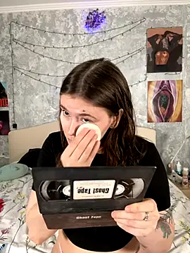 Snapshot of Sabrina_shells chatting on November 16, 1:17 pm Sabrina shells online show from November 16, 1:17 pm