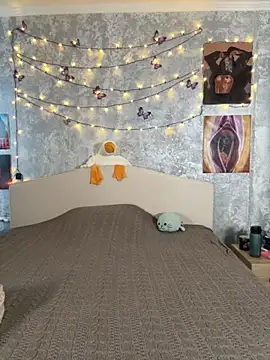 Snapshot of Sabrina_shells chatting on November 28, 11:02 am Sabrina shells online show from November 28, 11:02 am