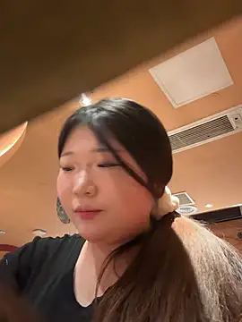 Snapshot of Happyou2 chatting on February 22, 10:07 am Happyou2 online show from February 22, 10:07 am