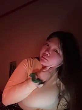 Snapshot of Happyou2 chatting on March 9, 3:16 pm Happyou2 online show from March 9, 3:16 pm