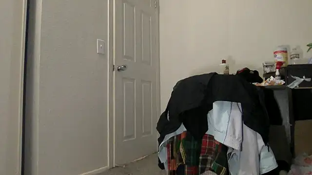 Snapshot of bubblebut420 chatting on October 24, 8:49 pm bubblebut420 online show from October 24, 8:49 pm