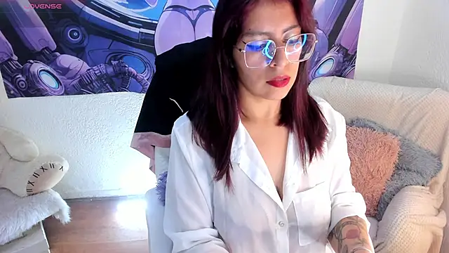 Snapshot of Irene_Grey20 chatting on October 19, 1:39 am Irene Grey20 online show from October 19, 1:39 am