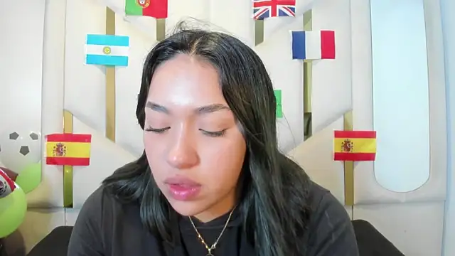 IsabellRodriguez18 online show from June 13, 4:21 am