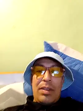 zeus2630 online show from December 1, 1:32 am