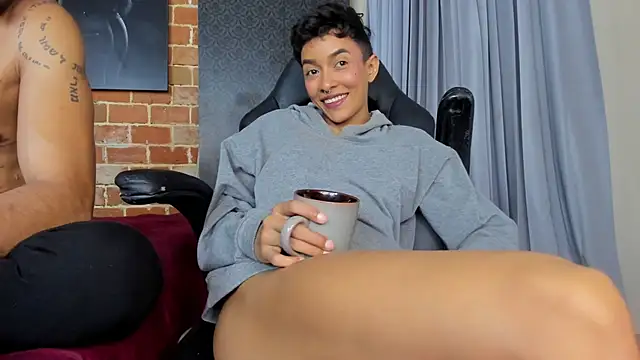 AntonAndSofii online show from January 18, 6:45 am