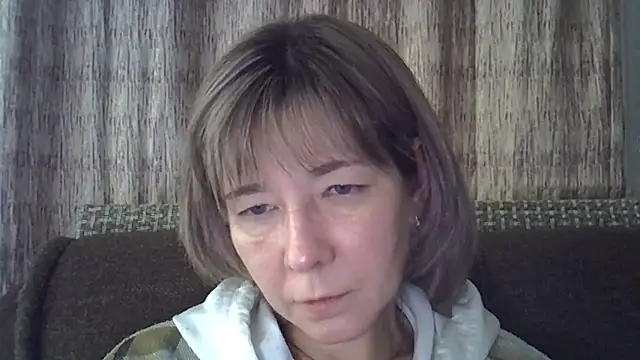 Snapshot of EllaJohnsonX chatting on January 5, 10:19 pm EllaJohnsonX online show from January 5, 10:19 pm