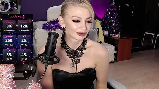  britney white  online show from January 1, 6:49 pm