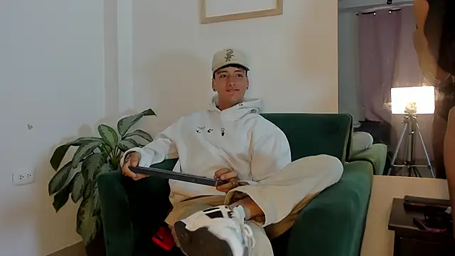 two milkyway online show from November 20, 12:49 pm