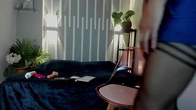 Snapshot of Samantha__cooper chatting on March 7, 10:35 am Samantha  cooper online show from March 7, 10:35 am