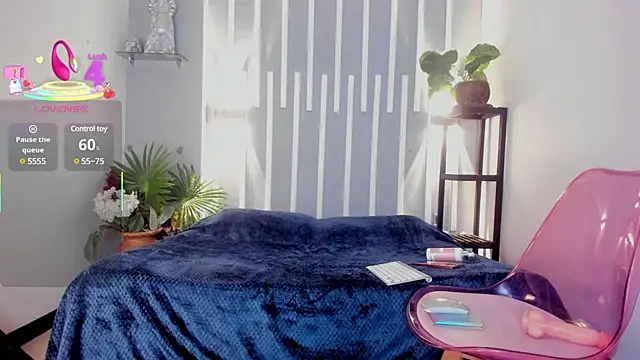 Snapshot of Samantha__cooper chatting on March 7, 1:40 pm Samantha  cooper online show from March 7, 1:40 pm