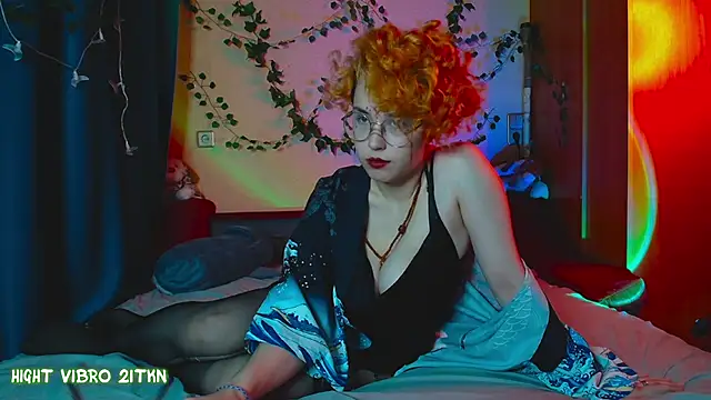 TrickyKitsune online show from March 6, 2:29 pm