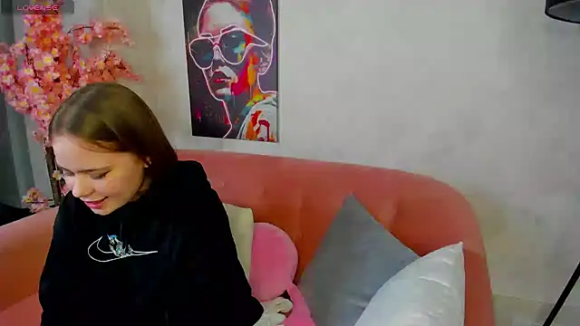 Snapshot of EricaElliott chatting on February 2, 4:15 am EricaElliott online show from February 2, 4:15 am