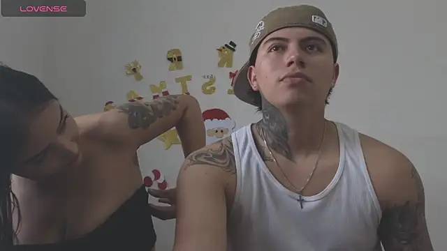 Snapshot of Thiago_x_Sahara chatting on November 30, 1:59 pm Thiago x Sahara online show from November 30, 1:59 pm