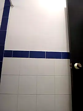 Mia WAll online show from January 15, 1:20 pm