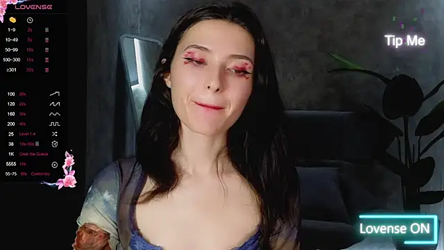 Snapshot of niki_cutes chatting on February 15, 2:00 pm niki cutes online show from February 15, 2:00 pm