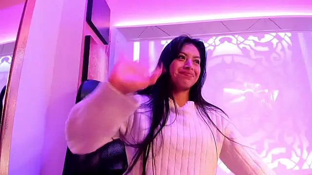 Snapshot of Chloe_Martini chatting on August 2, 3:38 am Chloe Martini online show from August 2, 3:38 am