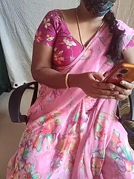 Snapshot of Tamil_roja69 chatting on June 24, 4:00 am Tamil roja69 online show from June 24, 4:00 am