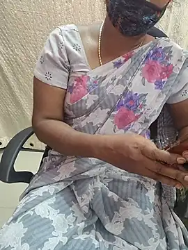 Snapshot of Tamil_roja69 chatting on July 10, 4:53 pm Tamil roja69 online show from July 10, 4:53 pm