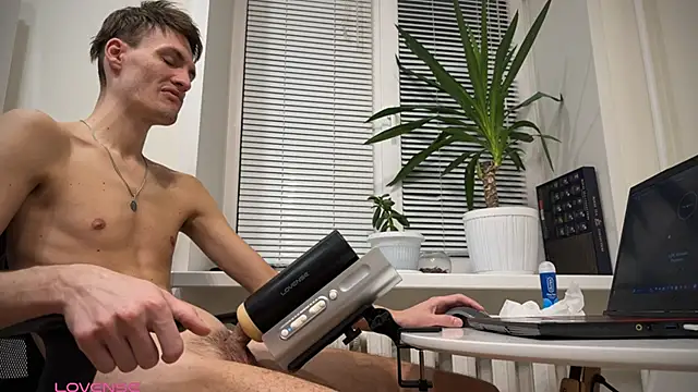 Snapshot of BrendanSilvers chatting on January 30, 8:31 pm BrendanSilvers online show from January 30, 8:31 pm