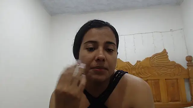 Coral0403 online show from March 15, 8:54 pm