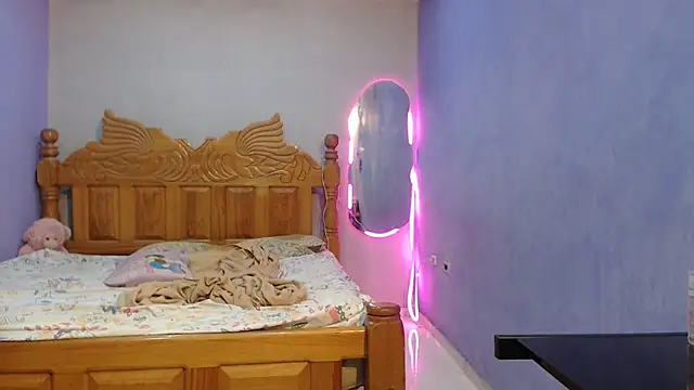 Coral0403 online show from December 1, 4:23 pm