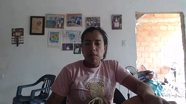 Coral0403 online show from May 28, 6:38 pm