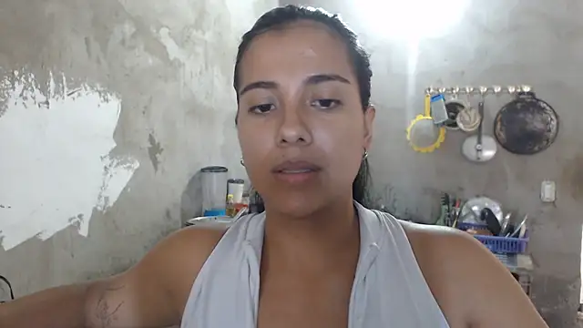 Coral0403 online show from June 12, 7:24 pm