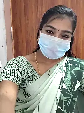 Snapshot of meena_27 chatting on March 6, 9:58 am meena 27 online show from March 6, 9:58 am