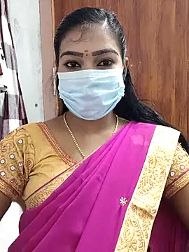 Snapshot of meena_27 chatting on March 11, 7:04 am meena 27 online show from March 11, 7:04 am