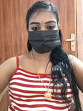 Snapshot of meena_27 chatting on March 19, 6:24 am meena 27 online show from March 19, 6:24 am