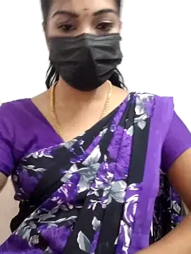 Snapshot of meena_27 chatting on September 23, 7:11 am meena 27 online show from September 23, 7:11 am