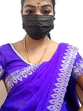 Snapshot of meena_27 chatting on November 5, 8:14 am meena 27 online show from November 5, 8:14 am